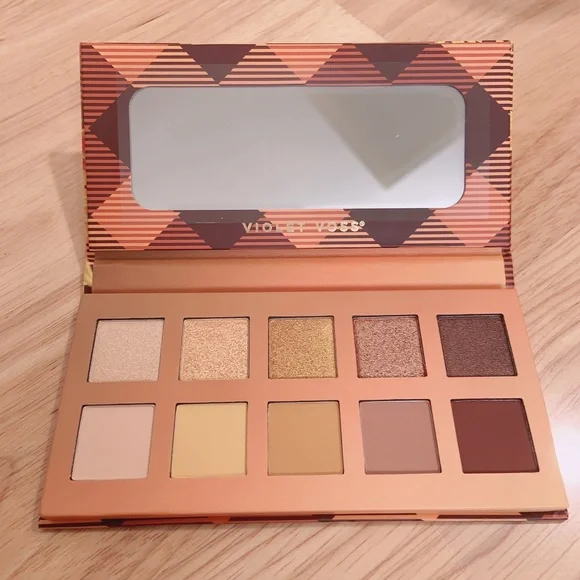 Violet Voss Golden Sunflower eye shadow - Picture 8 of 15